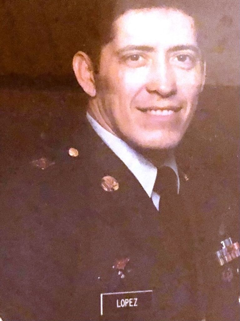 Enrique Flores Lopez Profile Photo