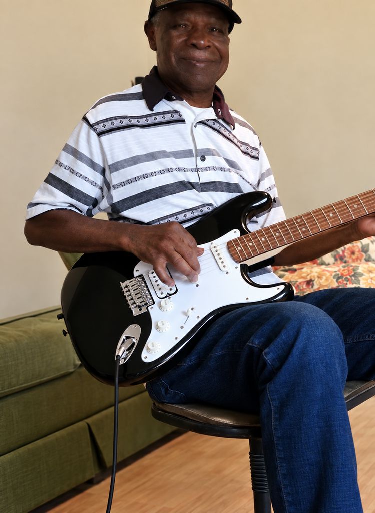 Leonard Lewis