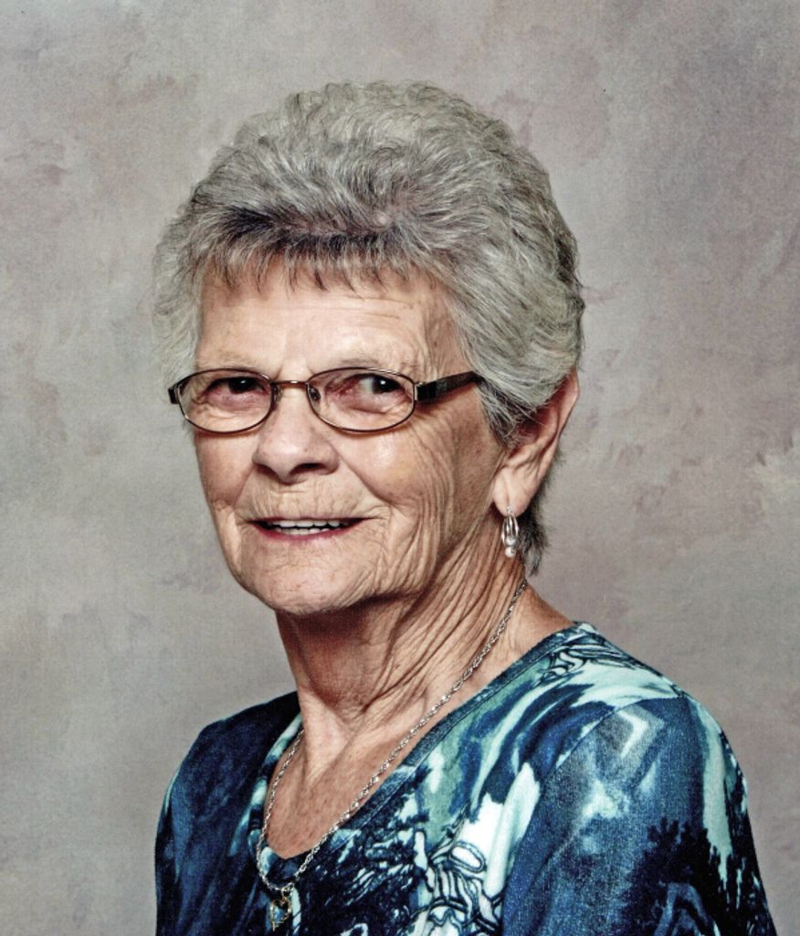 Ella Margaret "Marg" (Ross)  Johnson Profile Photo