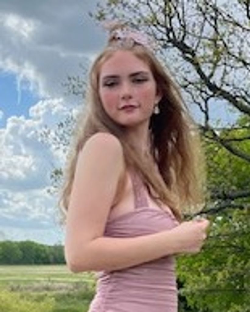 Holly Kristine Roberts Profile Photo
