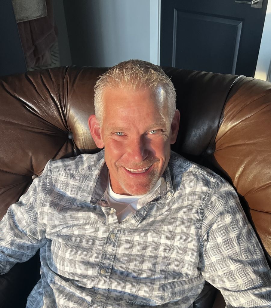 John Paul Harvat Profile Photo