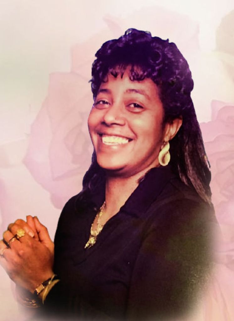 Roslyn Moore Profile Photo