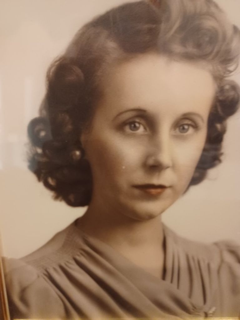 Evelyn Violet Mister Pasquella