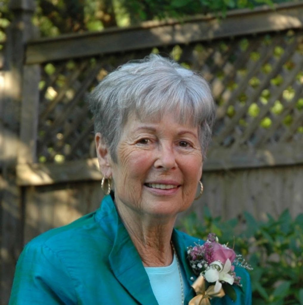 Carolyn R (Caie)  Hathorne