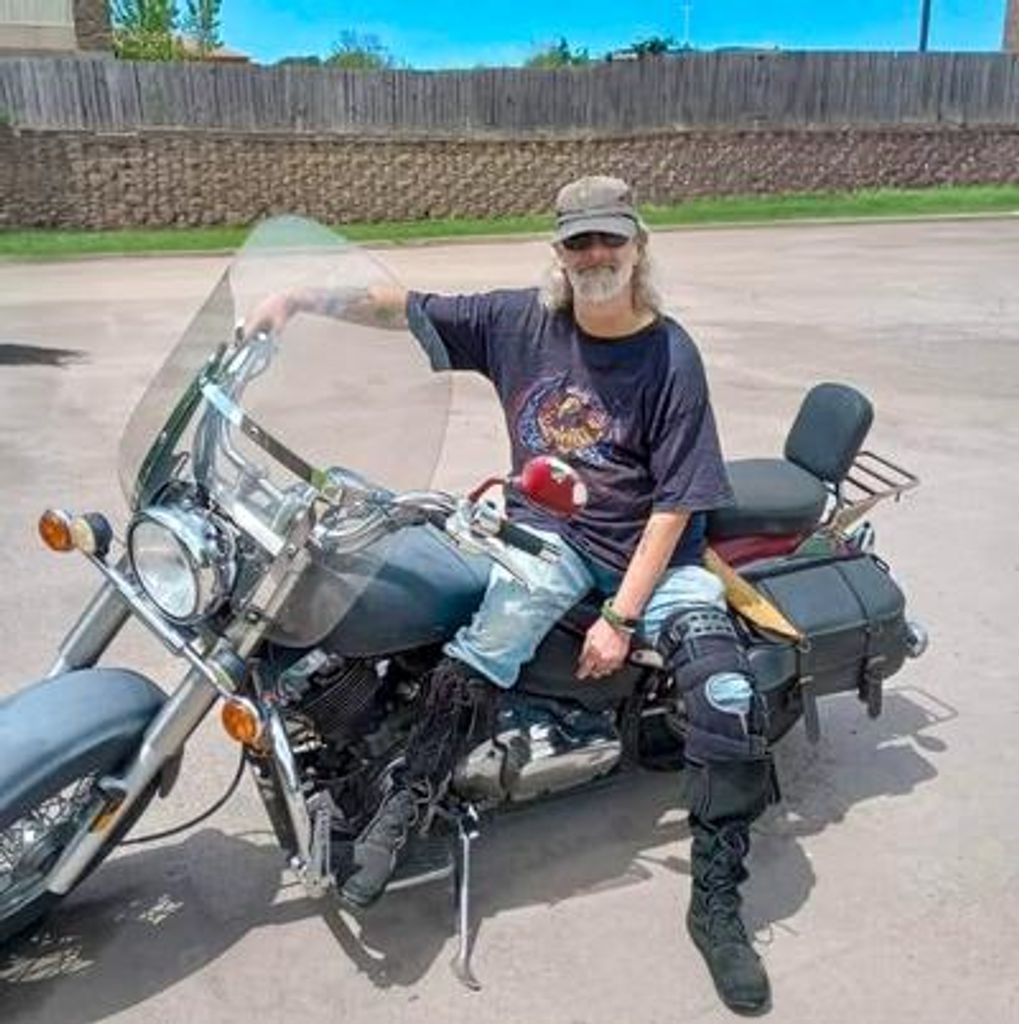 Robert Leon Harness Profile Photo