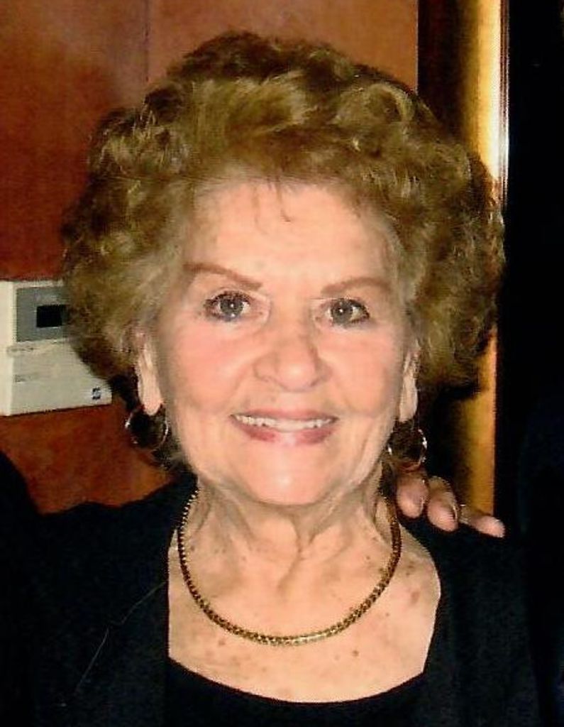 Teresa (Decapua)  Linich