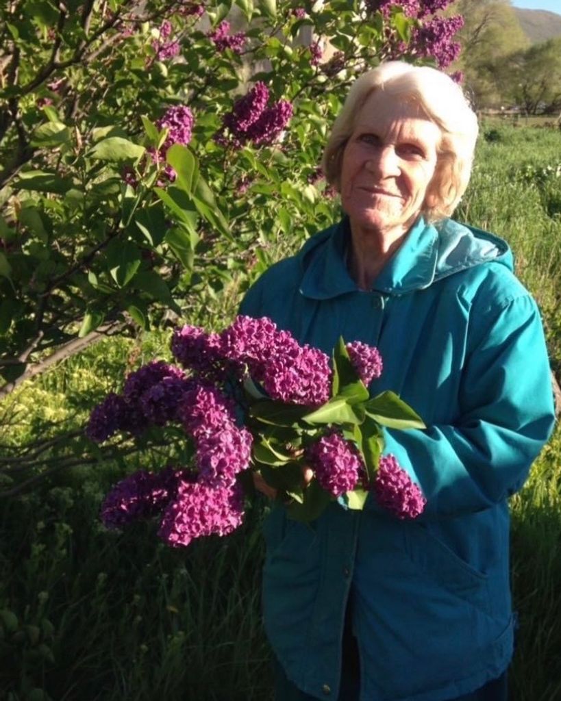 Joan Leone Oglesbee
