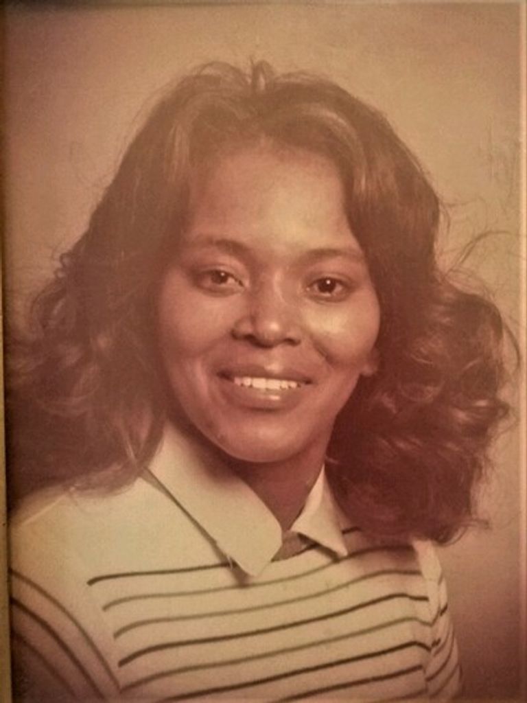 Lois Criner Profile Photo