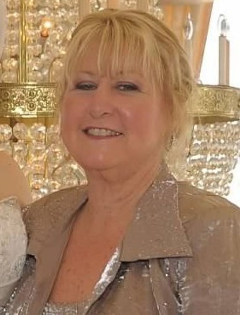 Elaine  M Lee