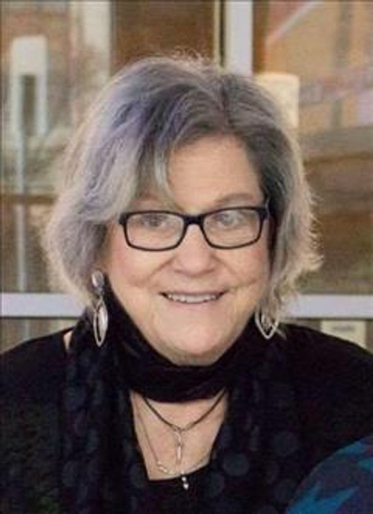 Joan Lucille Mccullar