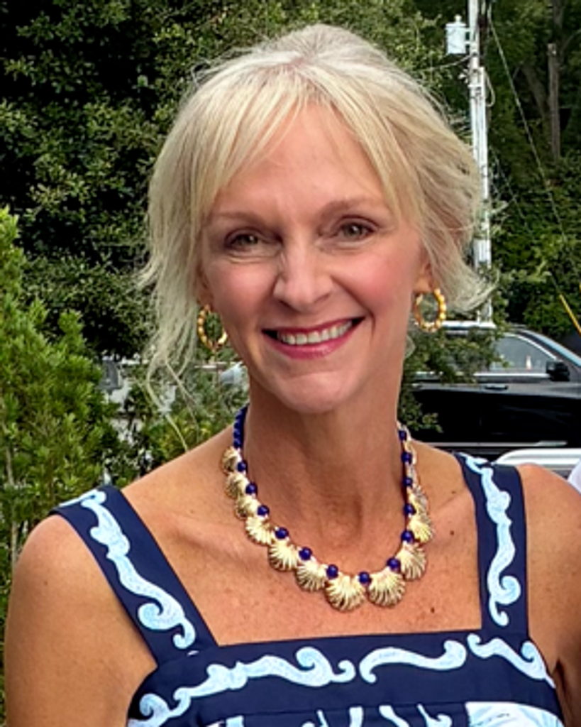 Elizabeth Edmunds Wall Profile Photo