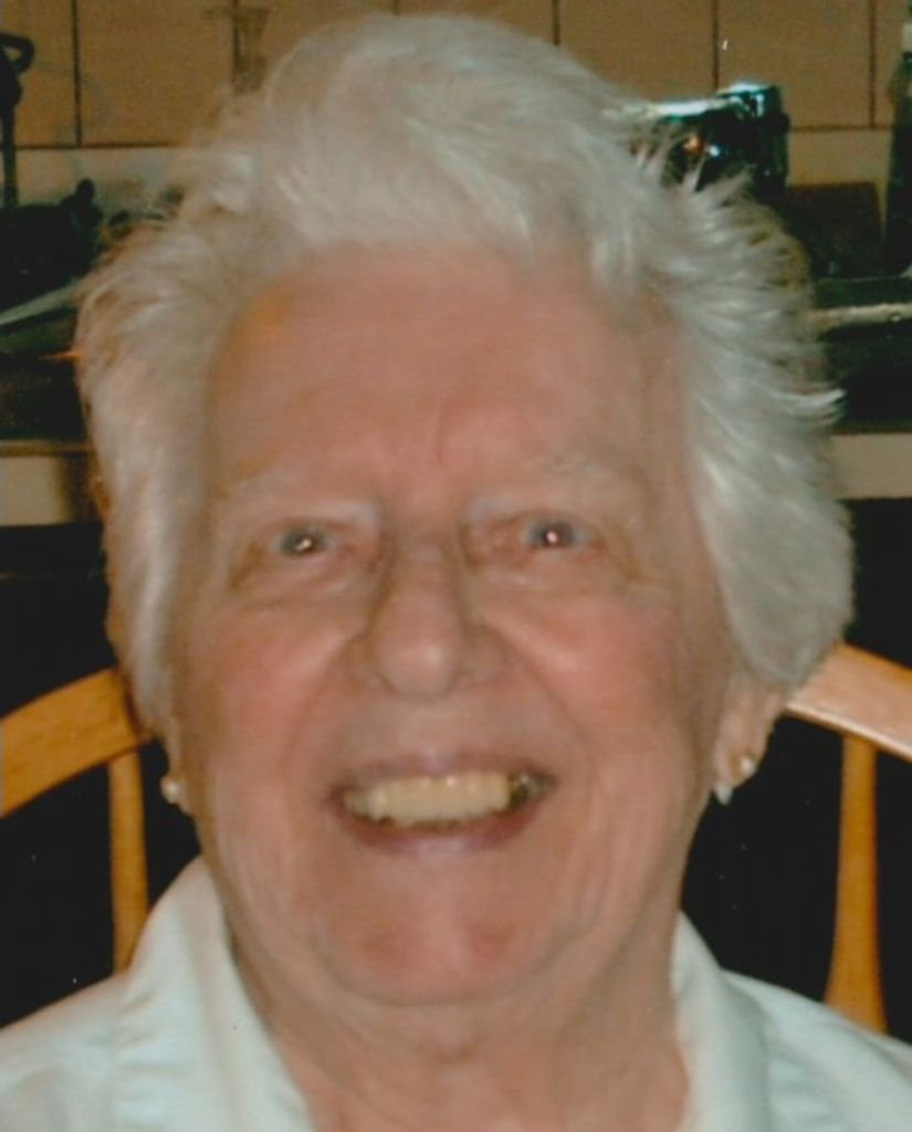 Emily (Holik)  Goldonowicz Profile Photo