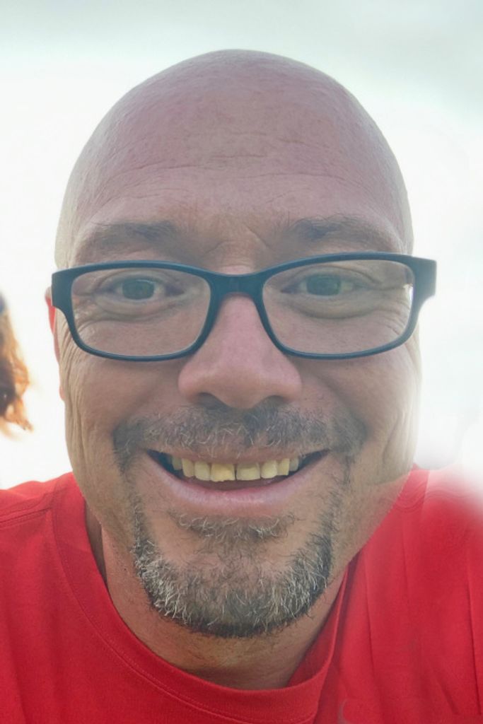 Robert Marcos Martinez Profile Photo