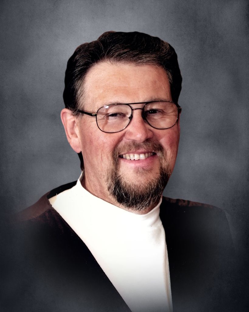 Scott Bulloch Hall Profile Photo