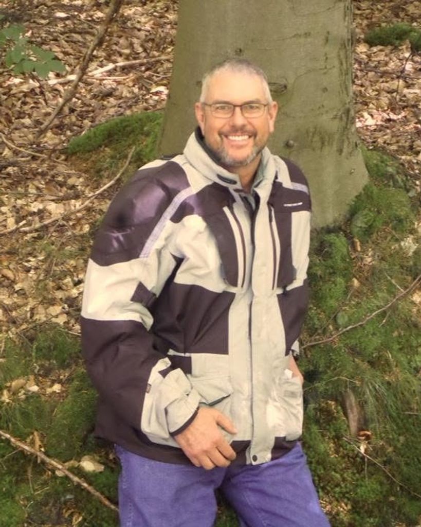 Joshua Lee Richards Profile Photo
