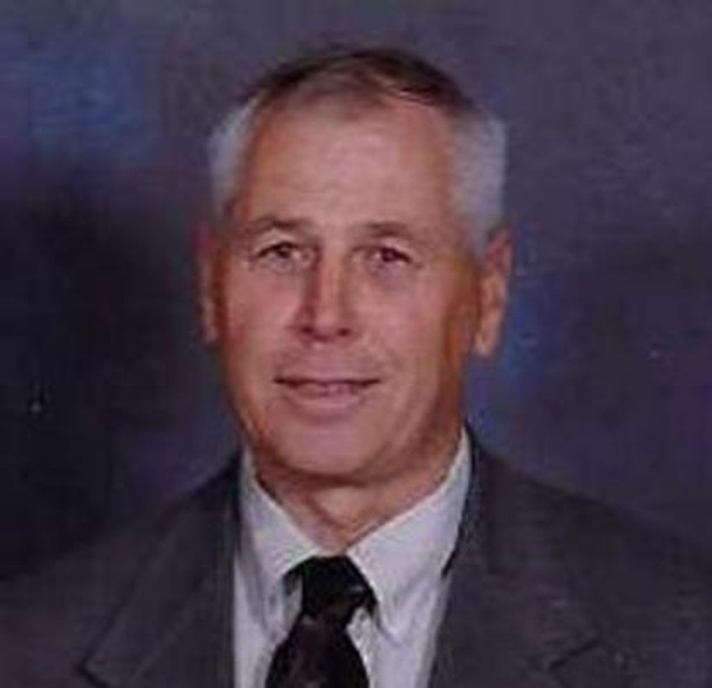 Larry M Markt