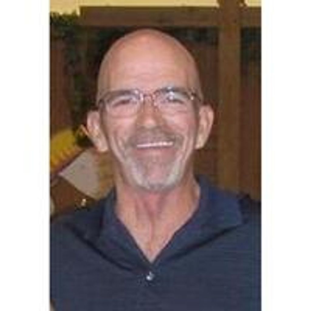 Daniel Mills Profile Photo