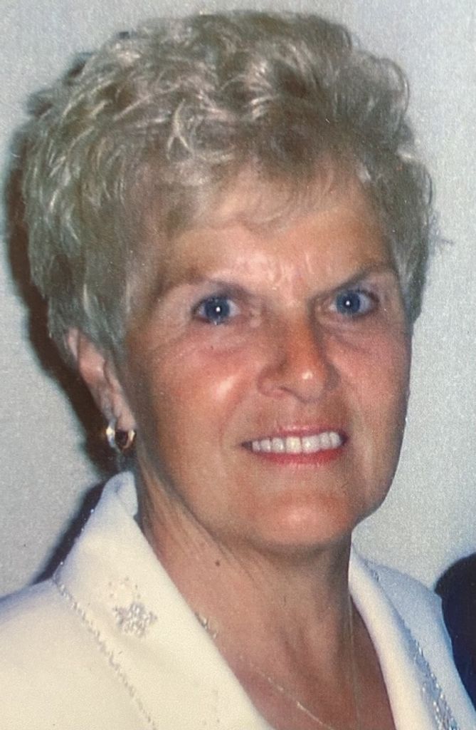 Lucy (Calitri)  Buckless Profile Photo
