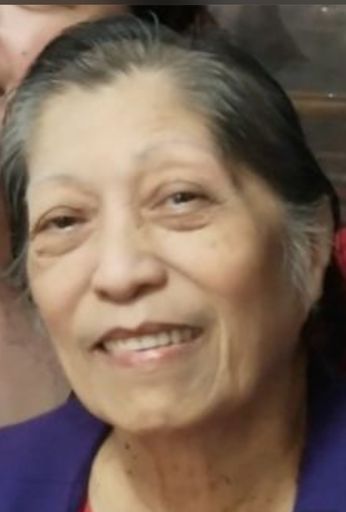 Dulce Montecillo Yanzon photo gallery thumbnail 6 of 56