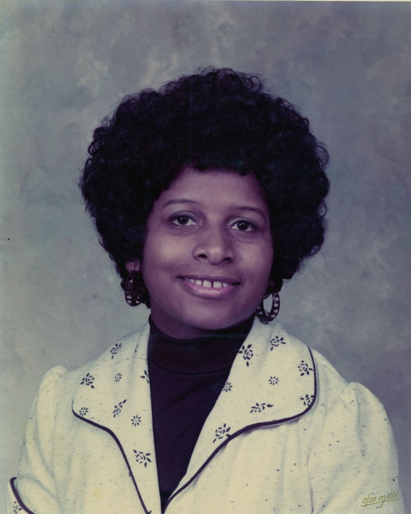 Mrs. Genniev Wright