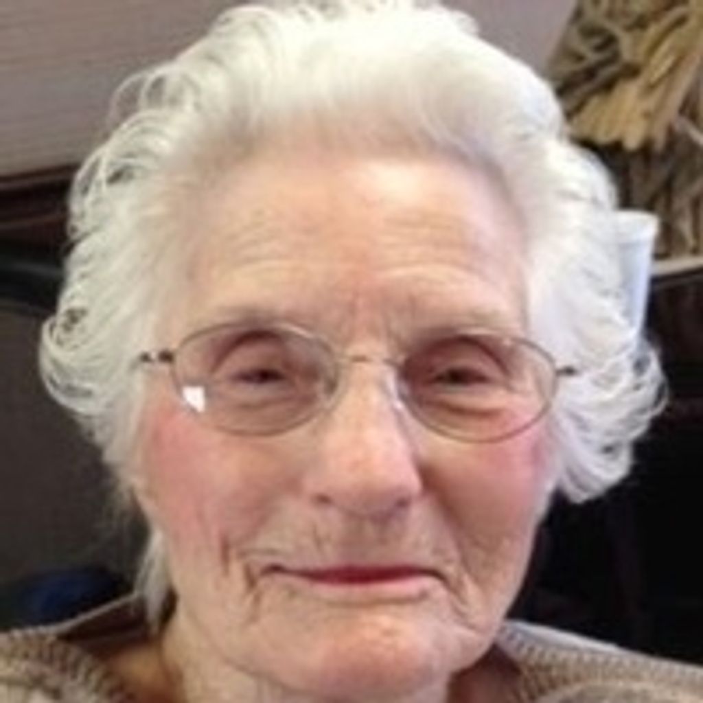 Pauline Kelly