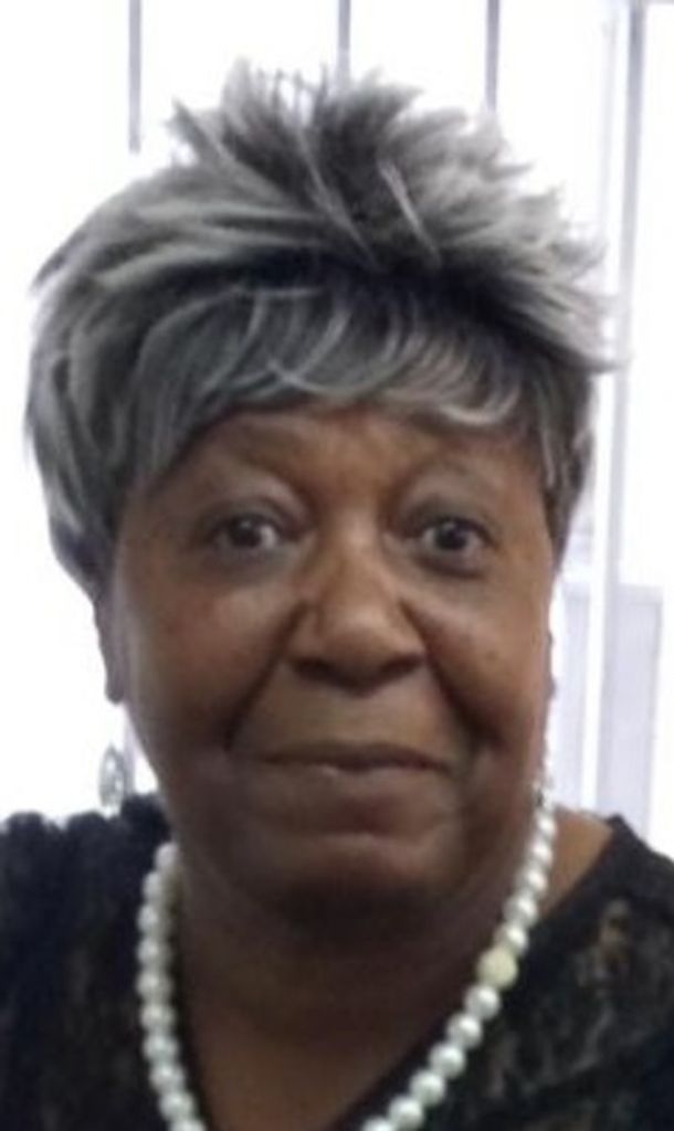 Gloria Cummings Profile Photo