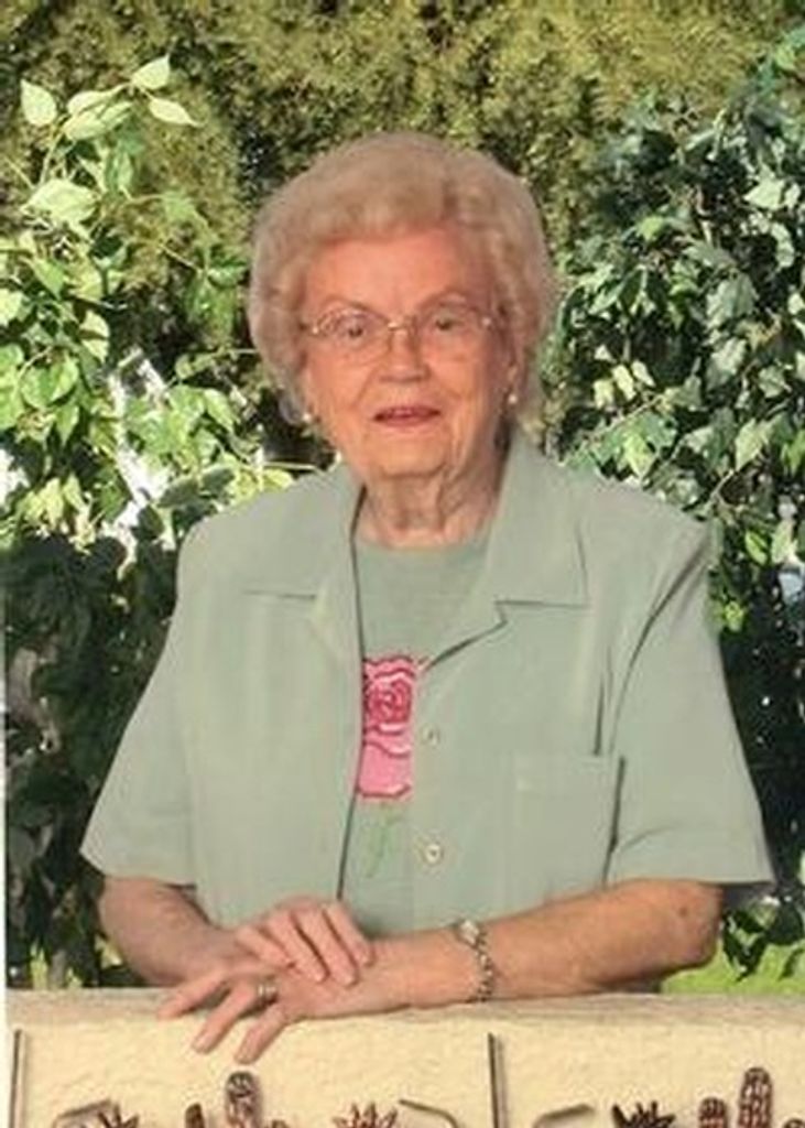 Emmajean Clow Profile Photo