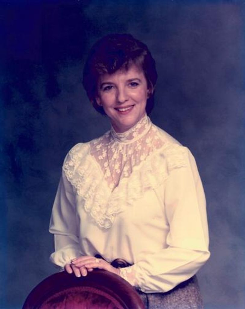 Dee Harker Profile Photo