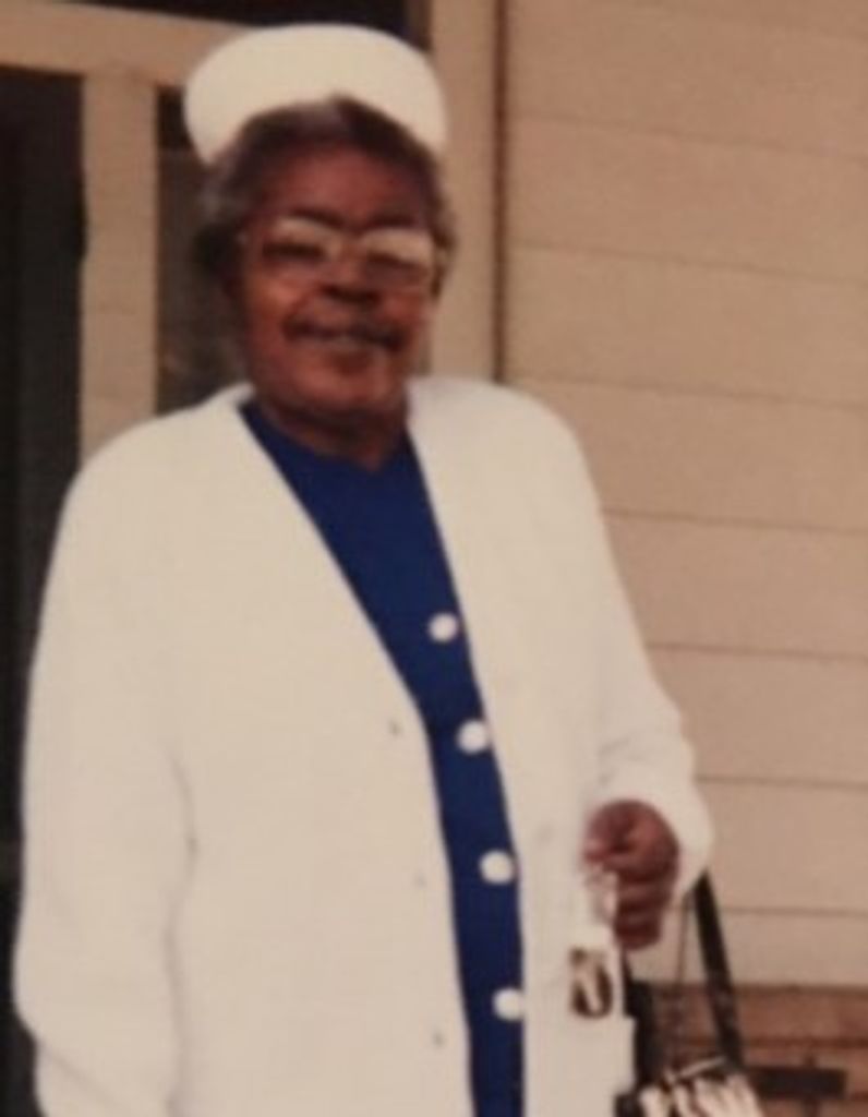 Mrs. Lonnie Mae (Fullwood) Dreighton