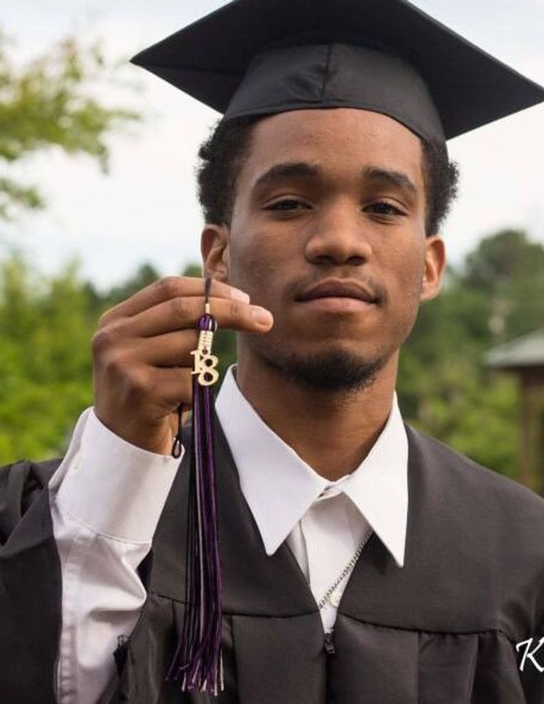 Leonte Javon Dennis Profile Photo