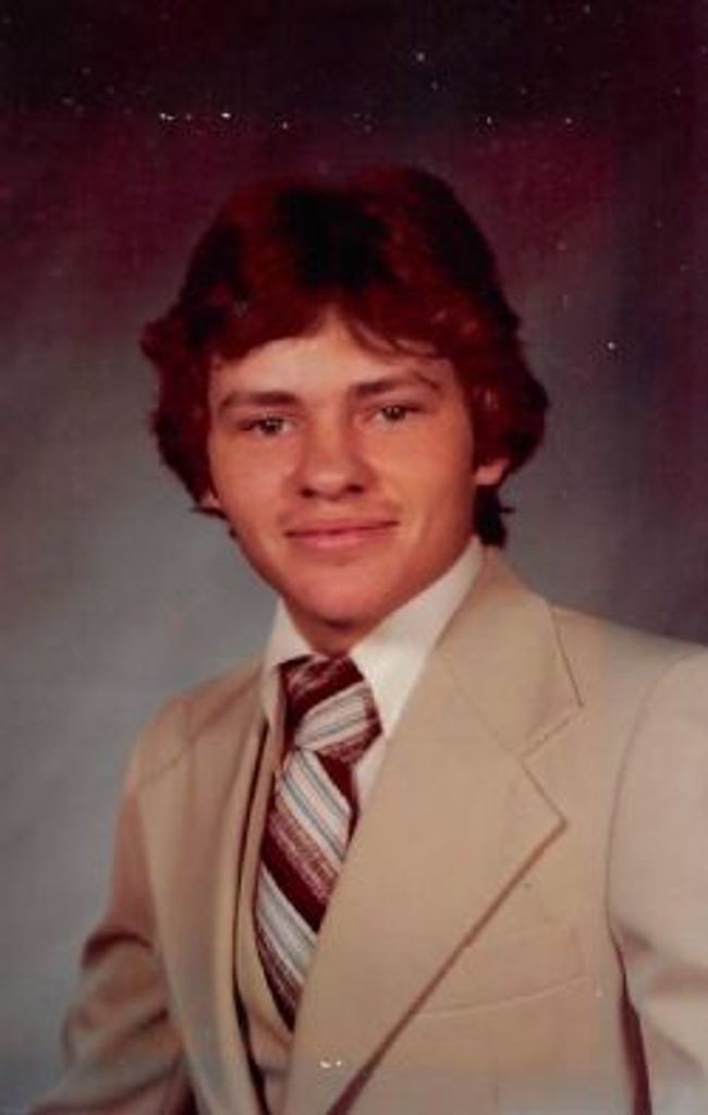 Robert Hawkins Profile Photo