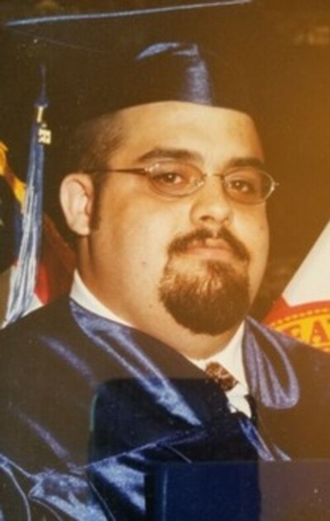 Dustin Lee Hearn Profile Photo