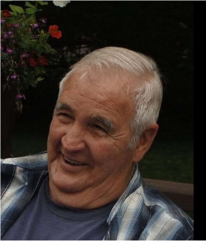 Leon Carl Suhsen Profile Photo