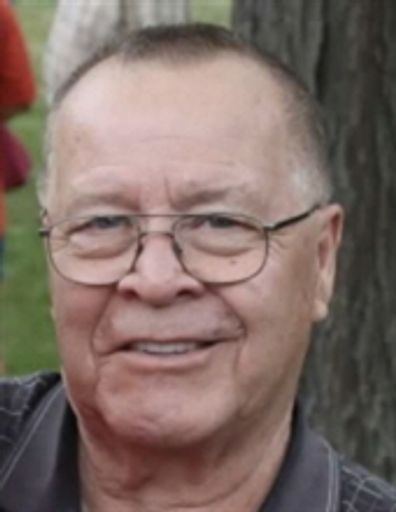 Duane L. "Giggles" Olthoff photo gallery thumbnail 1 of 2