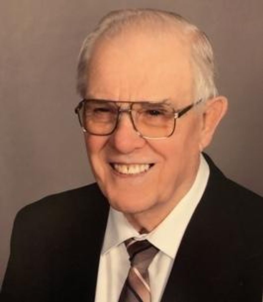 Lawrence D Hecht Profile Photo
