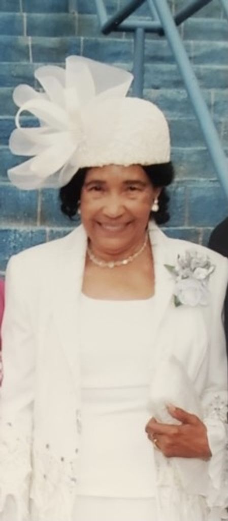 St. Jessie Camps Gunn