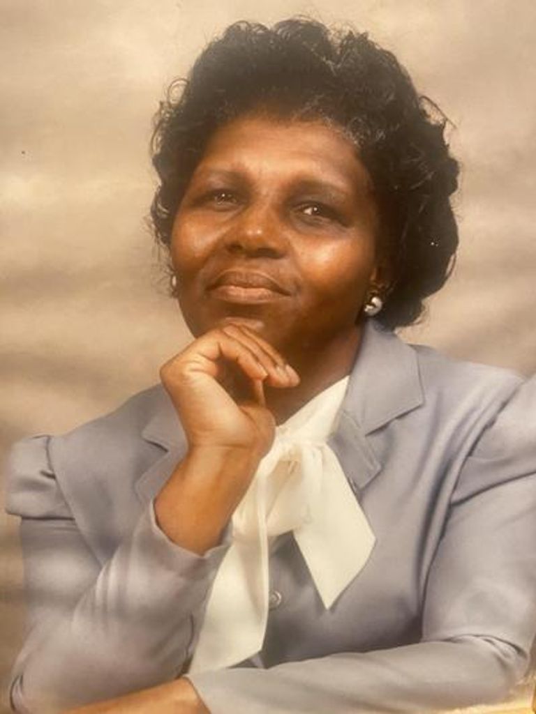 Lue Lee Taylor Profile Photo