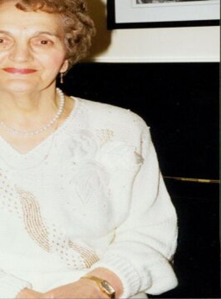 Eszter Szikszai