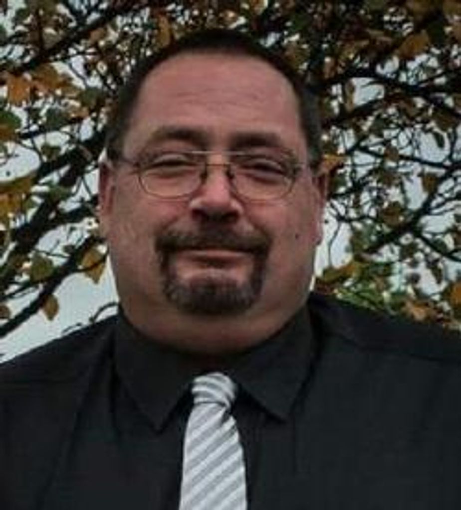 Michael Craig Profile Photo