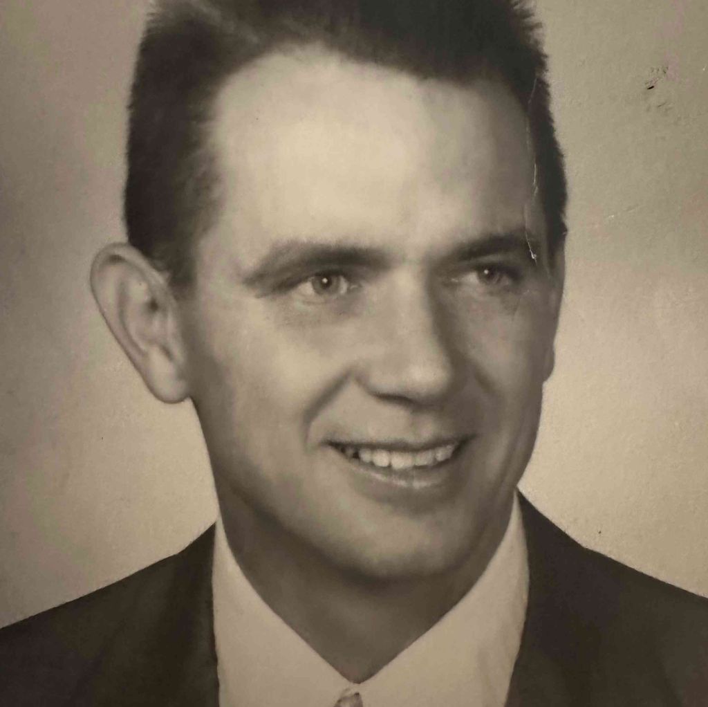 Robert Winslow Wunderlich Profile Photo