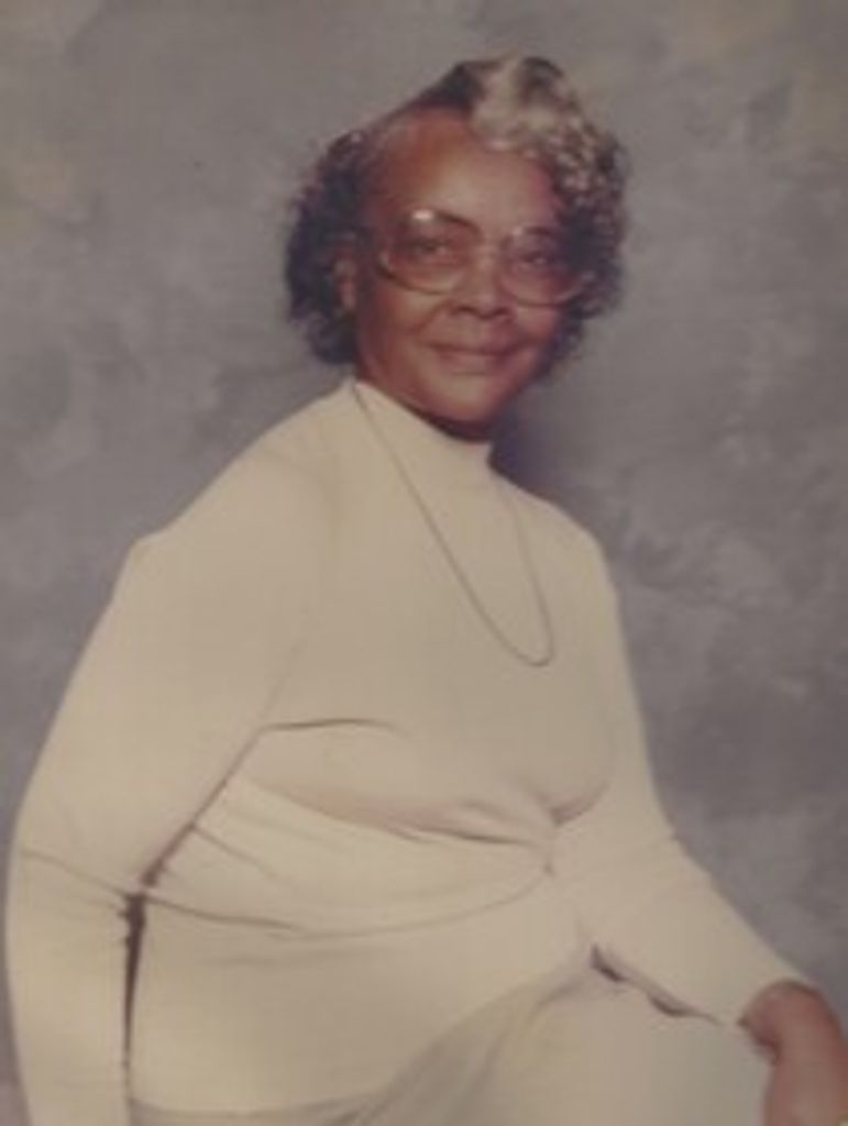 Rosa Mae Holmes