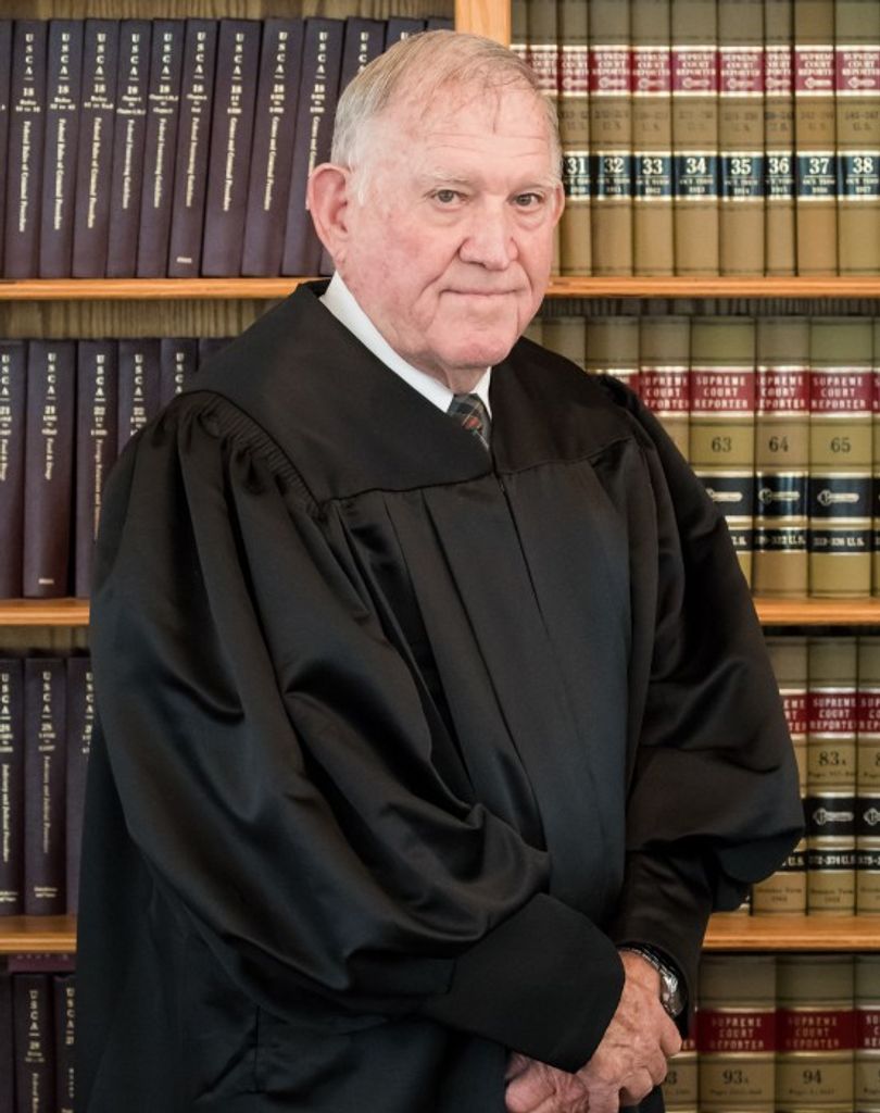 Judge Lynn Burris Profile Photo