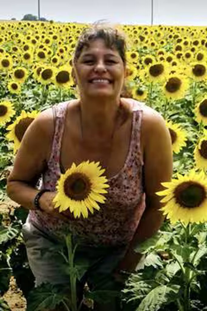 Tracy Elaine Slaton Profile Photo