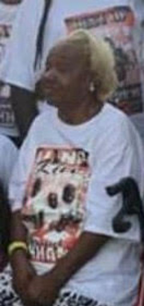 Mary Dennis Profile Photo