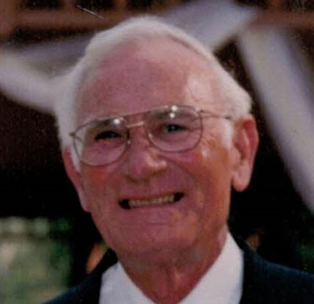 Bobby "Bob" Thomas