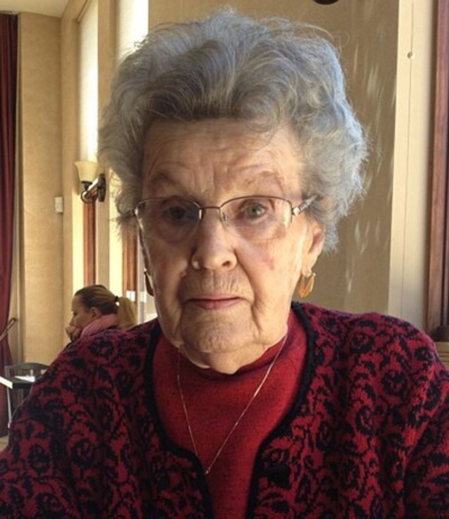 Nadia Kusznir Profile Photo