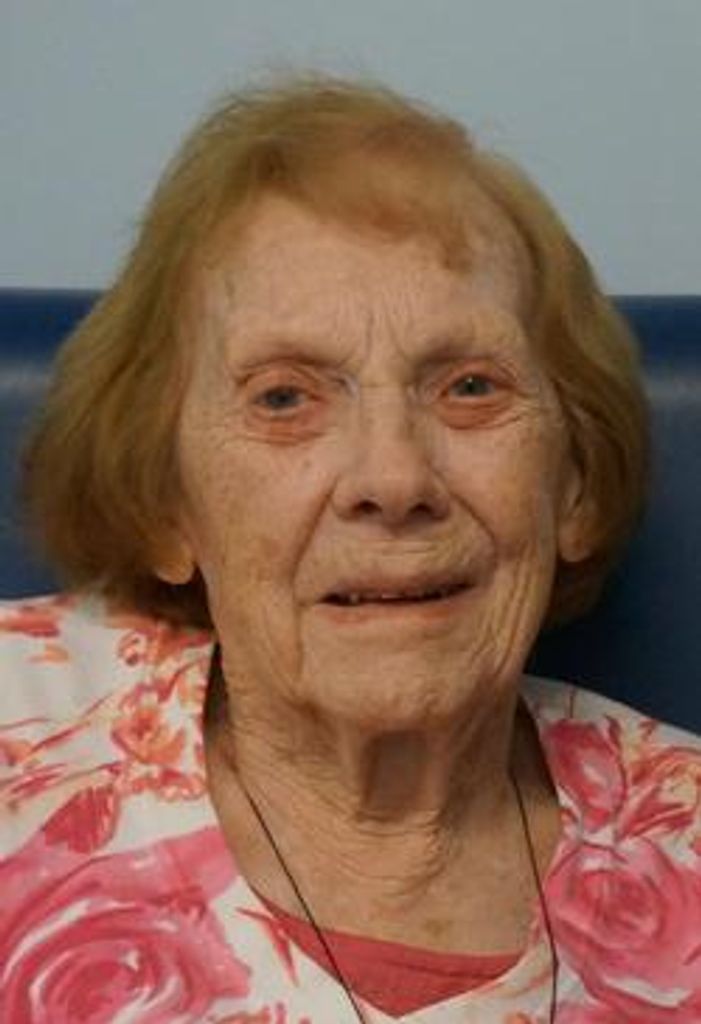 Daphne Doreen Thomas (Nee Shuffell)