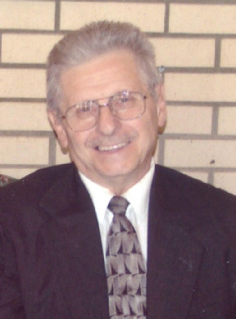 Leroy "Lee" Hoecherl