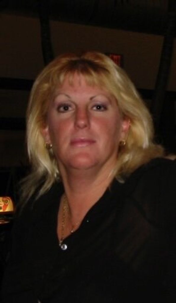 Elizabeth  Carncross