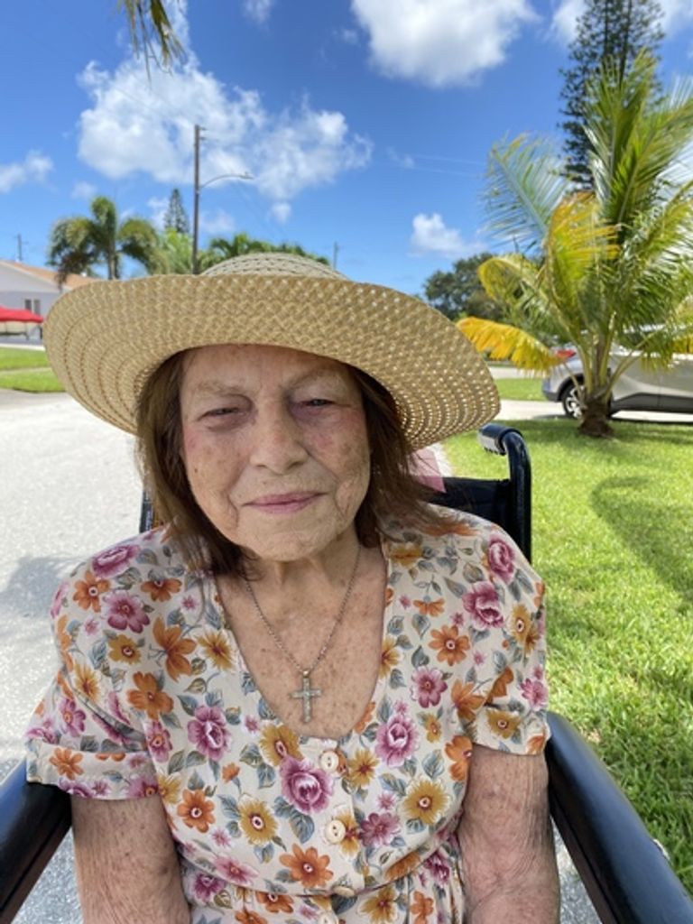 Shirley Mae Lee Profile Photo